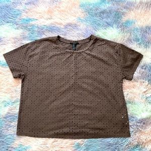 FOREVER 21 BOXY TOP SIZE M